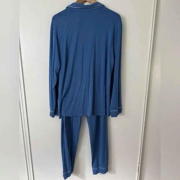 Eberjey L Gisele Long-Sleeve Tencel Pajama Set in Blue - Picture 7 of 8